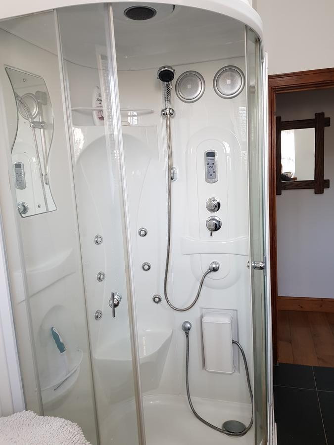 Room @ Jasmine Cottage Bathgate Exteriör bild